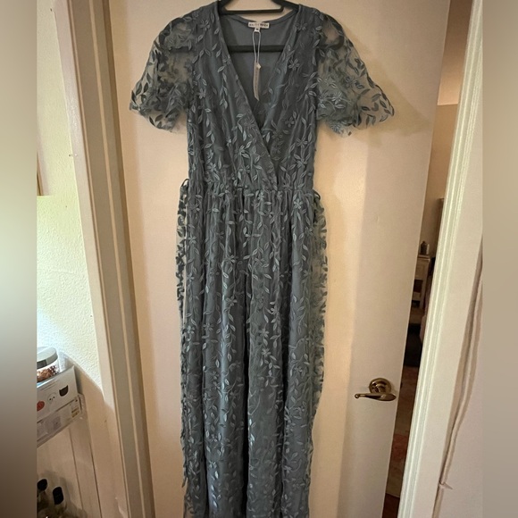 Marseille Embossed Maxi Dress - BRAND NEW! - Picture 2 of 10